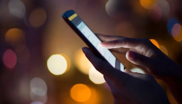 Operatorii de telefonie mobilă vor bloca apelurile din afara României, care folosesc date de identificare false. Măsura intră în vigoare din 7 iulie